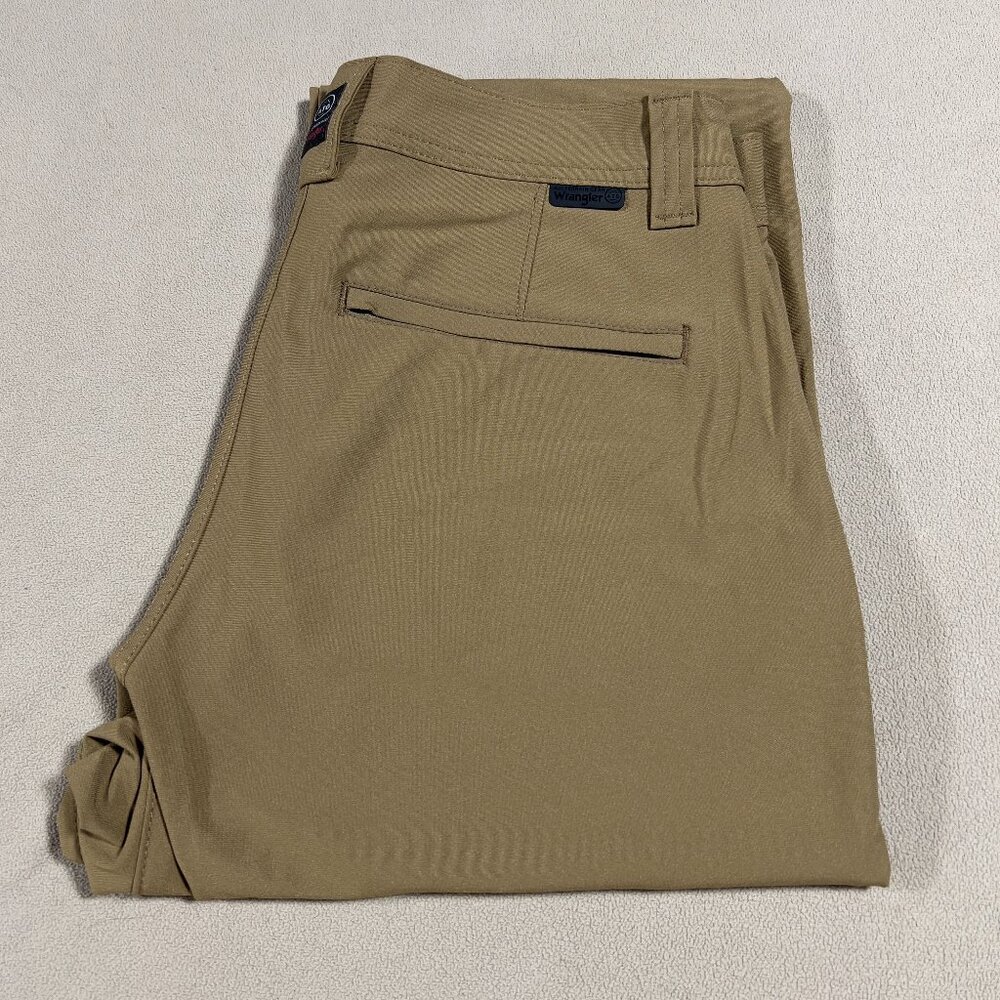 Wrangler Men's All Terrain Gear Pants (New without tags)